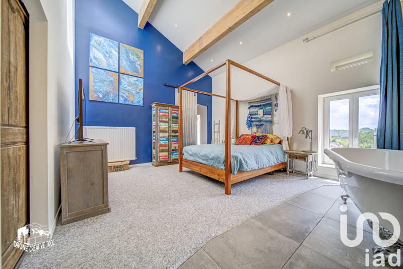 Maison - 206 m² - 6 pièces