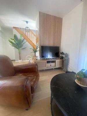 Maison - 87 m² - 5 pièces