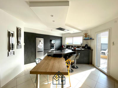 Maison - 105 m² - 4 pièces