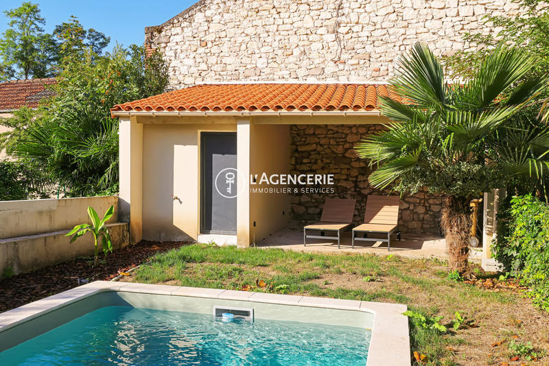 Maison - 210 m² - 7 pièces