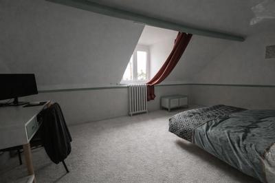 Maison - 196 m² - 8 pièces