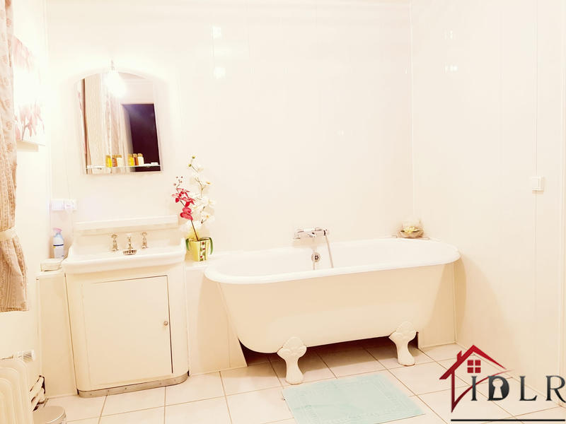 Château - 386 m² - 15 pièces