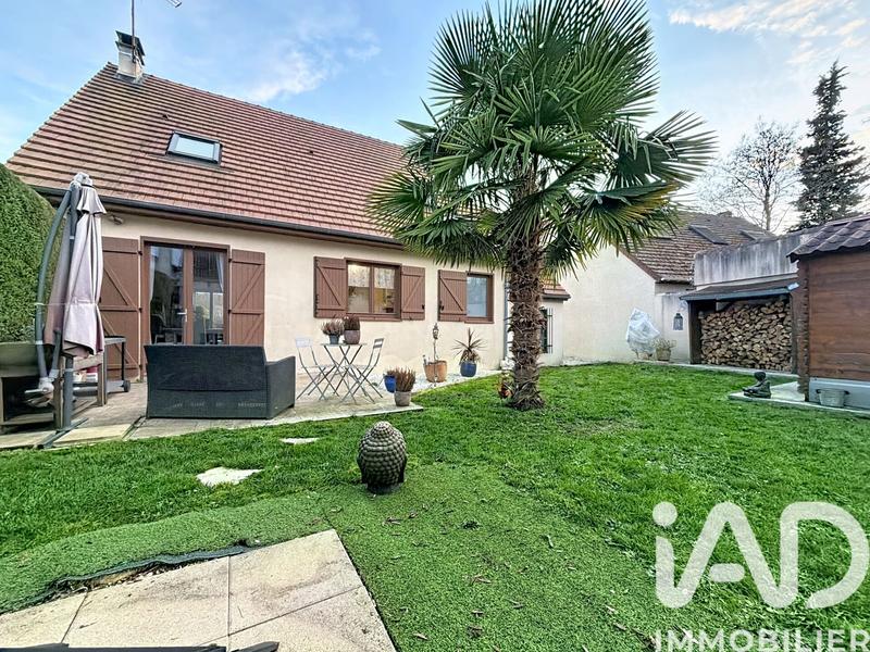 Maison - 117 m² - 6 pièces