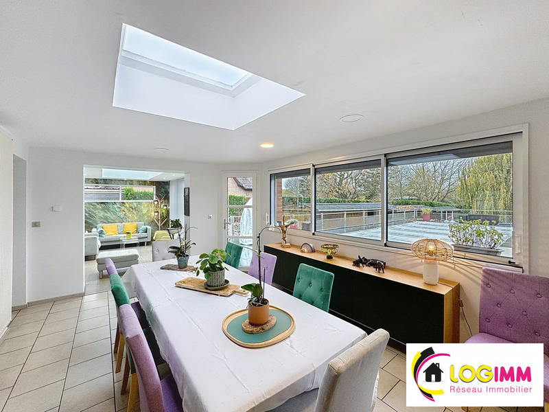 Maison - 187 m² - 9 pièces