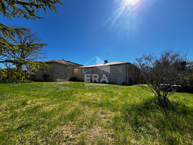 Maison - 367 m² - 9 pièces