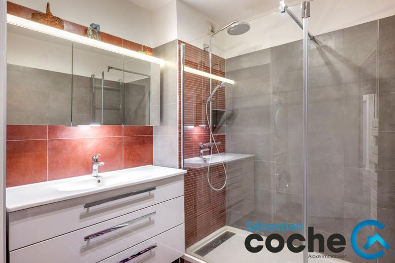 Appartement - 111 m² - 4 pièces