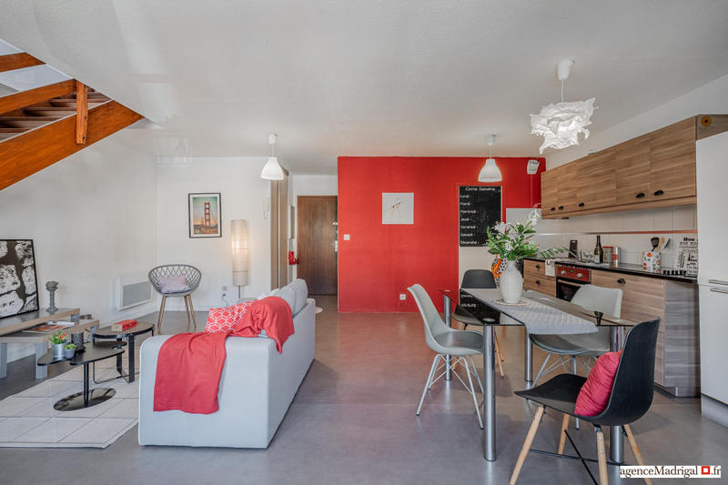 Appartement - 94 m² - 4 pièces