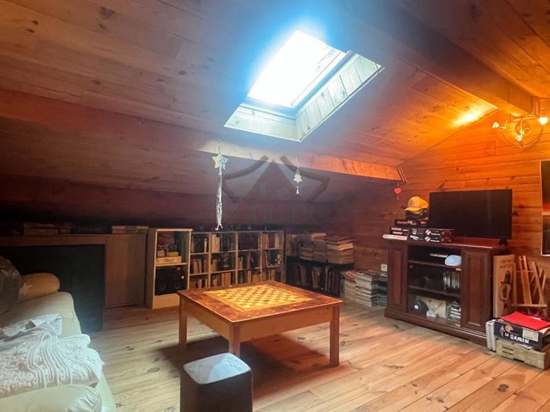 Maison - 93 m² - 6 pièces