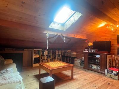 Maison - 93 m² - 6 pièces