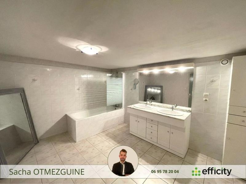 Maison - 137 m² - 5 pièces