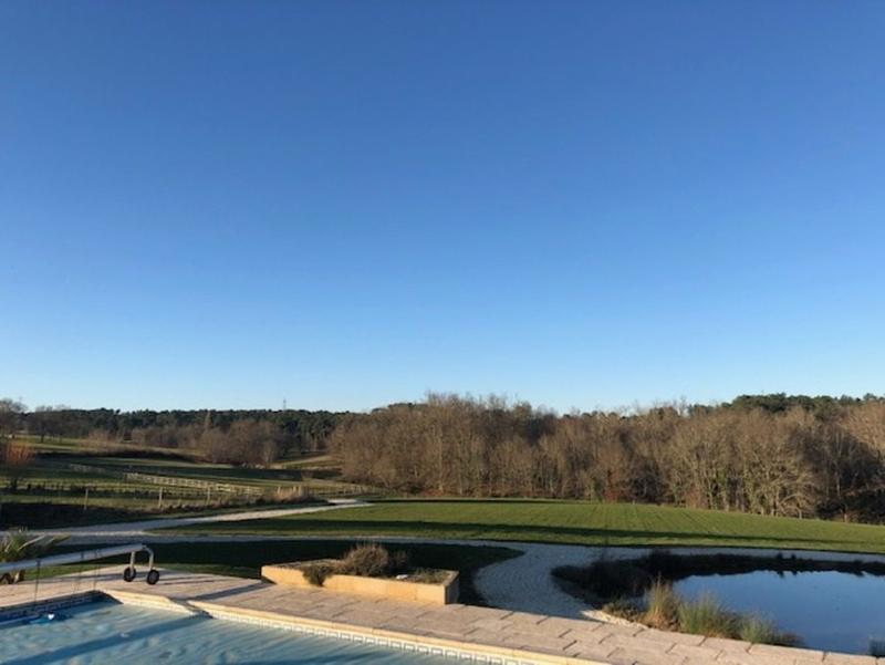 Maison - 900 m² - 20 pièces