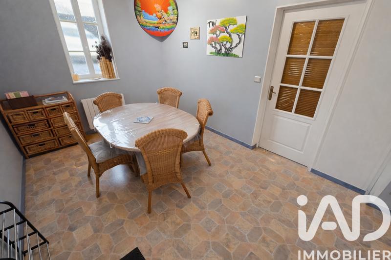 Maison - 254 m² - 11 pièces