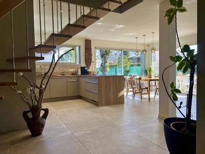 Villa - 137 m² - 6 pièces