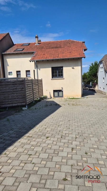 Maison - 330 m² - 7 pièces