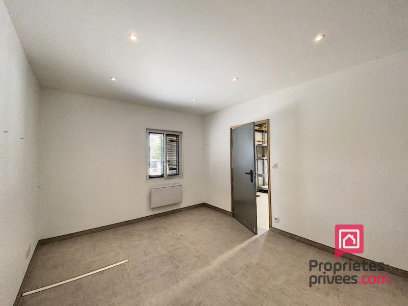 Parking / Garage - 89 m²