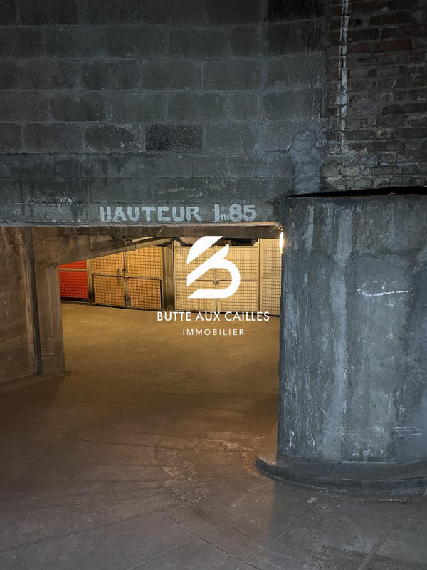 Parking / Garage - 16 m²