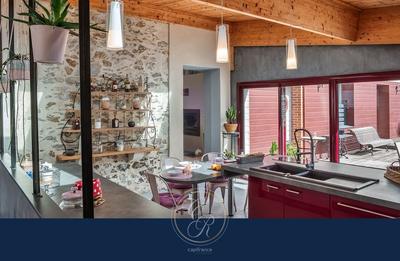 Maison - 277 m² - 8 pièces