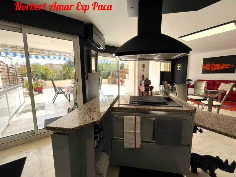 Appartement - 100 m² - 5 pièces