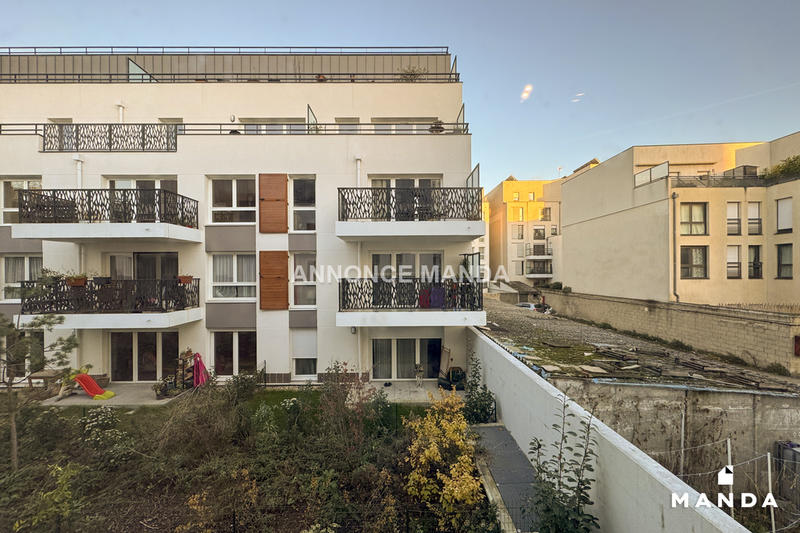 Chambre - 13 m² - 4 pièces