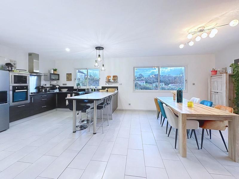 Maison - 110 m² - 5 pièces