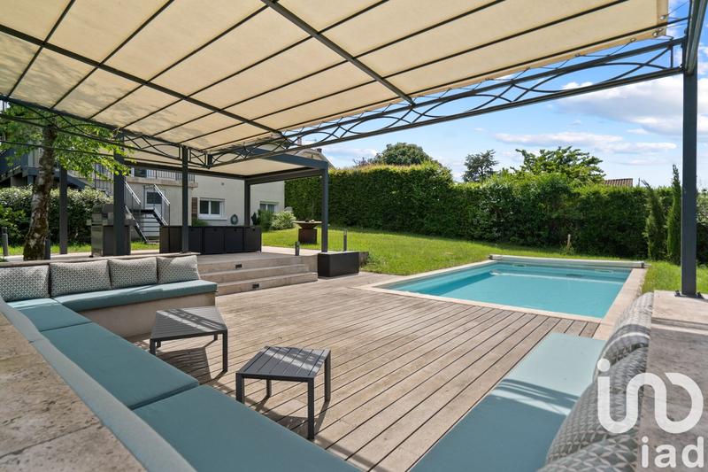 Maison - 251 m² - 6 pièces