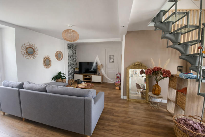 Maison - 97 m² - 5 pièces