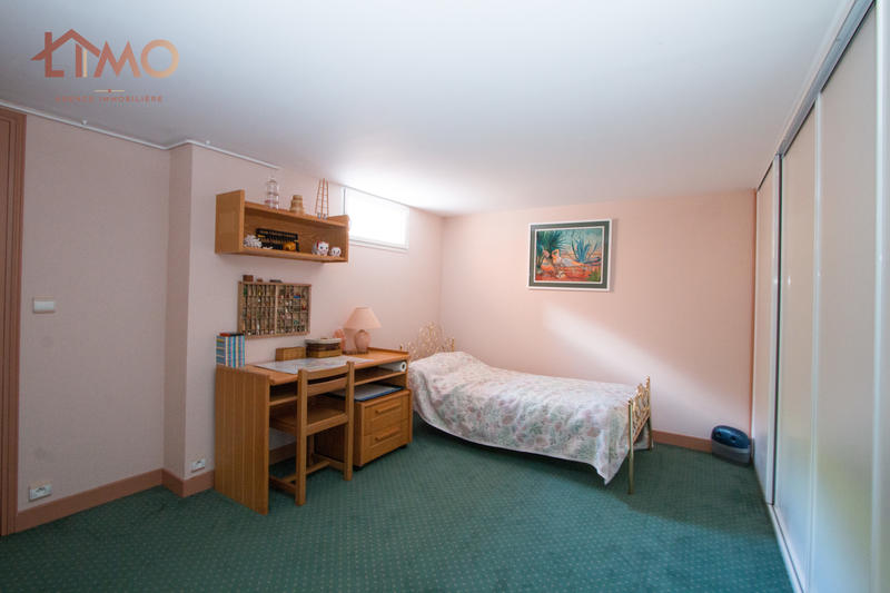 Maison - 344 m² - 7 pièces