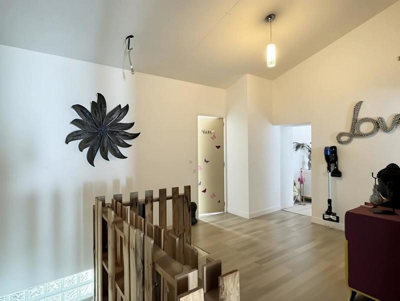 Maison - 371 m² - 11 pièces