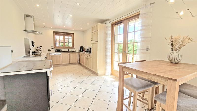 Maison - 262 m² - 6 pièces