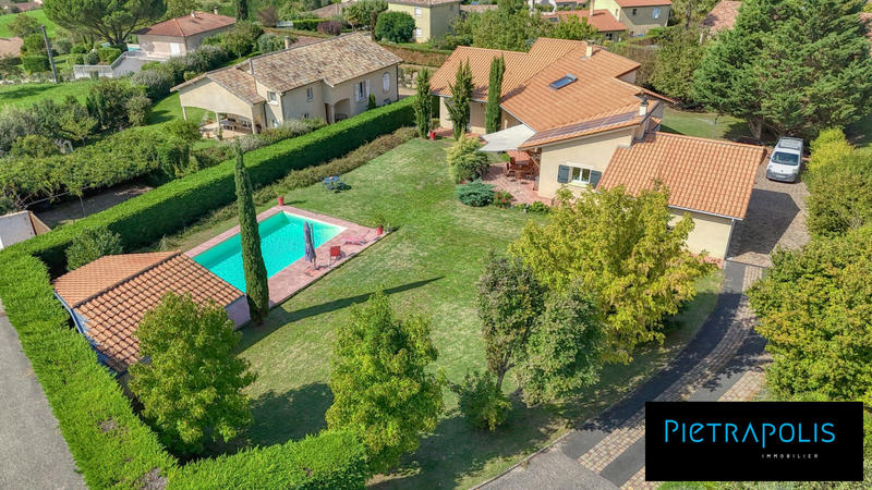 Villa - 204 m² - 8 pièces