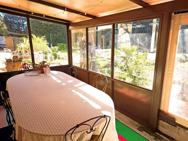 Maison - 281 m² - 8 pièces