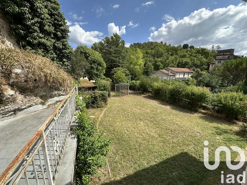 Maison - 186 m² - 8 pièces