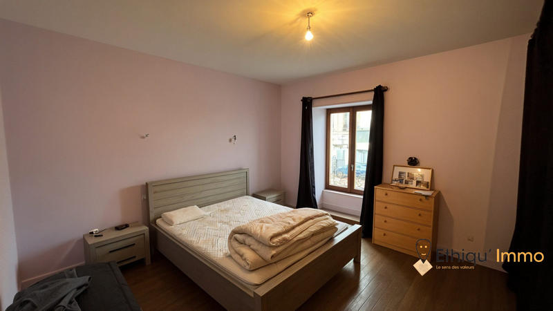 Maison - 500 m² - 6 pièces