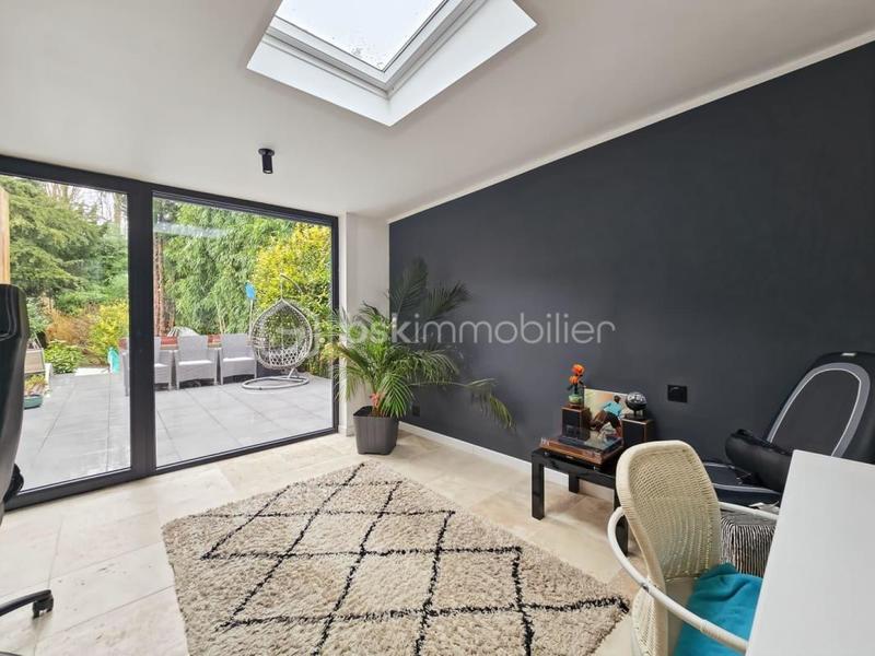 Pavillon - 150 m² - 6 pièces