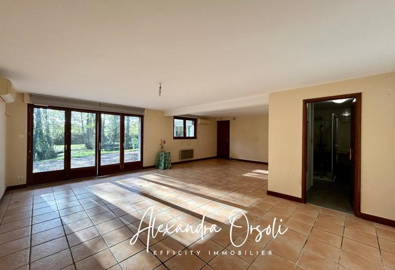 Maison - 264 m² - 9 pièces