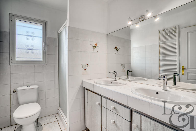 Maison - 196 m² - 6 pièces