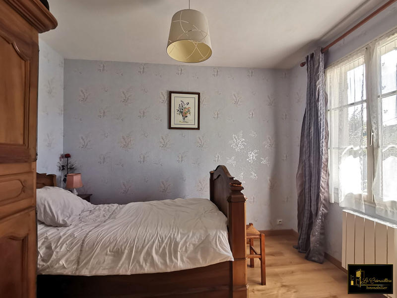 Maison traditionnelle - 163 m² - 8 pièces