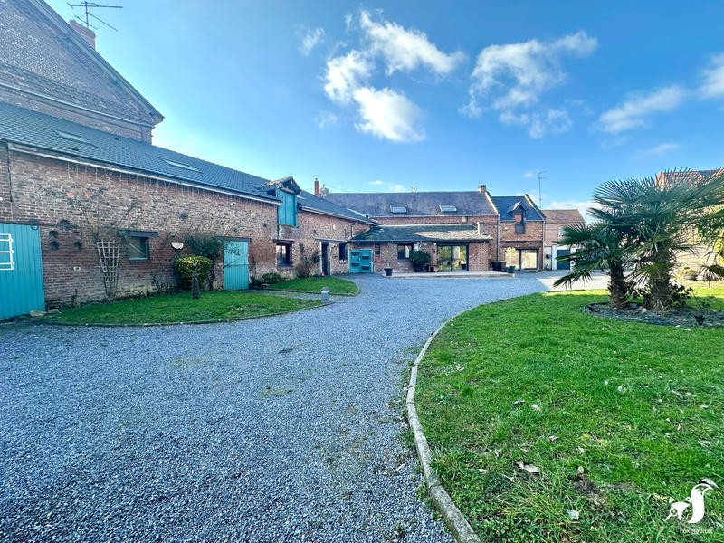 Maison - 210 m² - 6 pièces