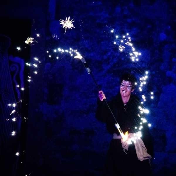 Spectacle : Jonglage, poésie et animations lumineuses