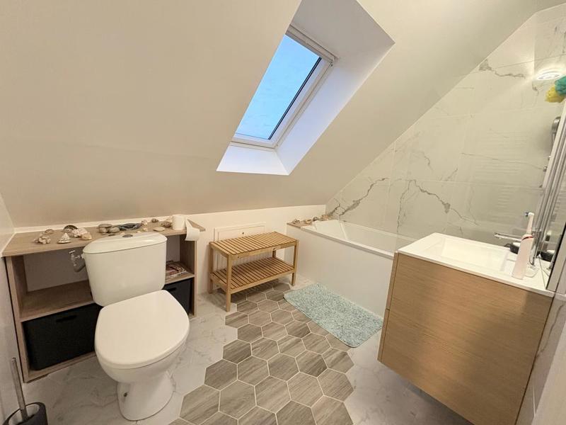 Maison - 140 m² - 5 pièces