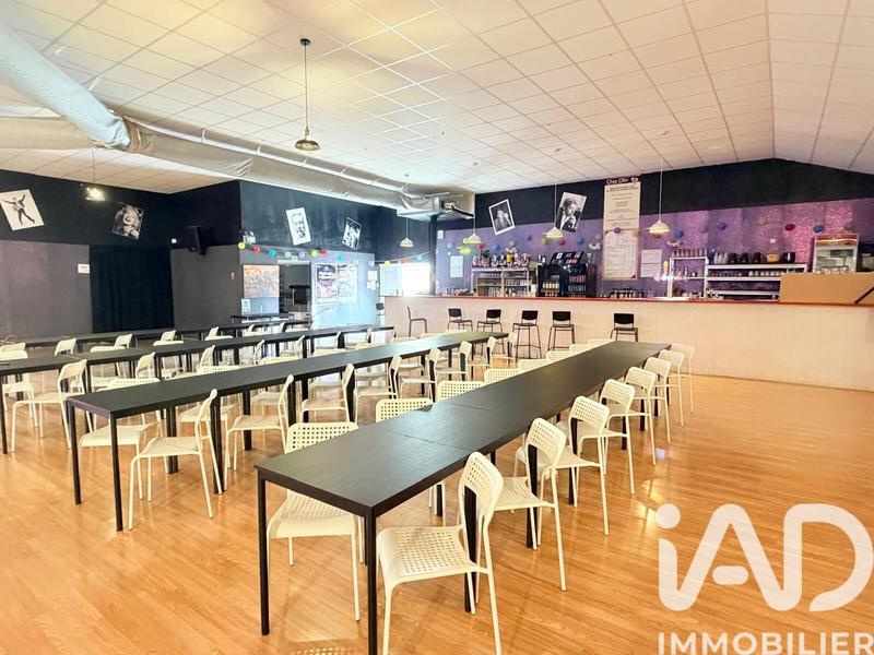 Maison - 1 540 m² - 14 pièces