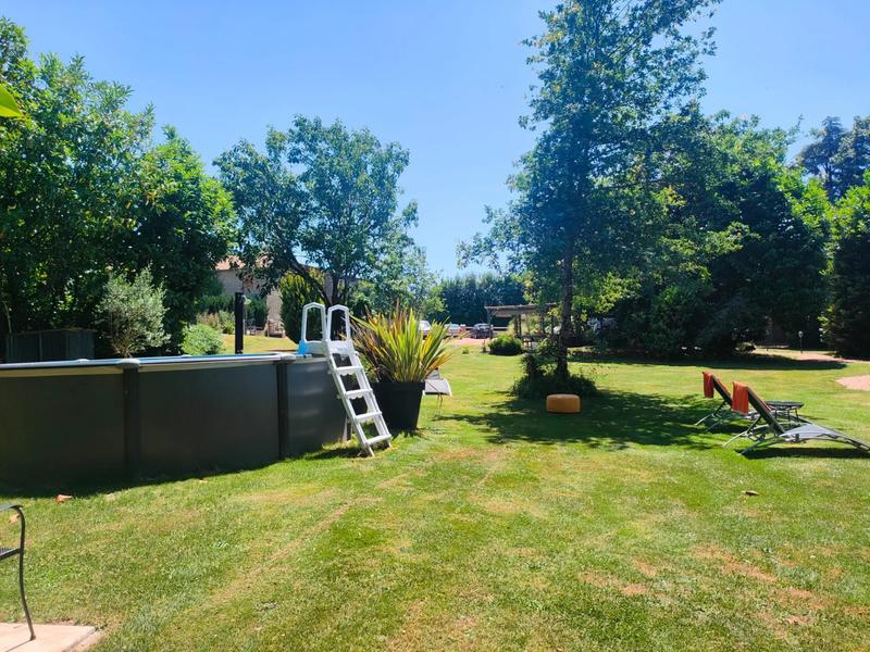 Maison chambre d'hôtes - 217 m² - 8 pièces