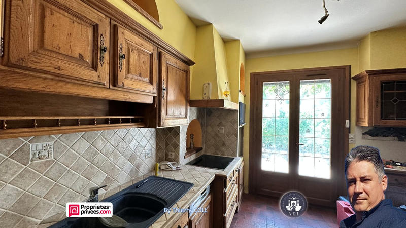 Maison - 215 m² - 7 pièces