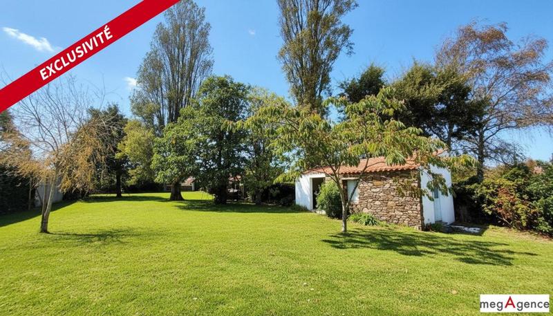 Maison traditionnelle - 140 m² - 9 pièces