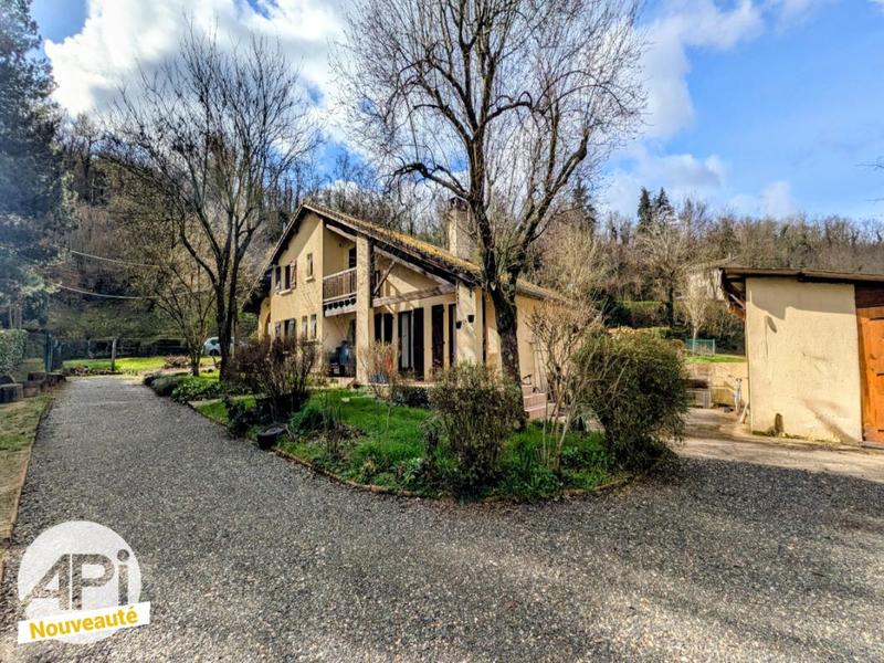 Maison - 170 m² - 7 pièces