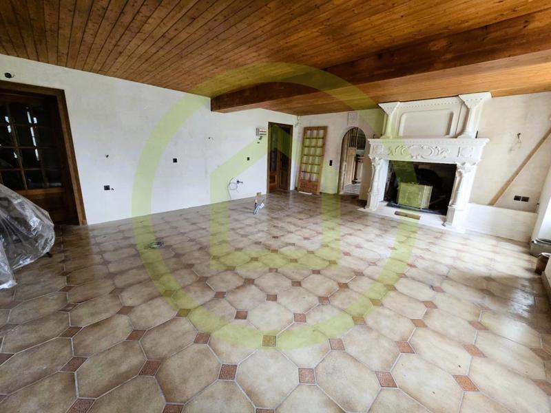 Maison - 290 m² - 11 pièces