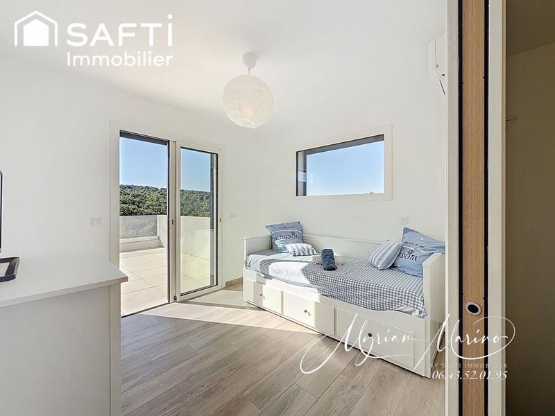 Maison - 160 m² - 5 pièces