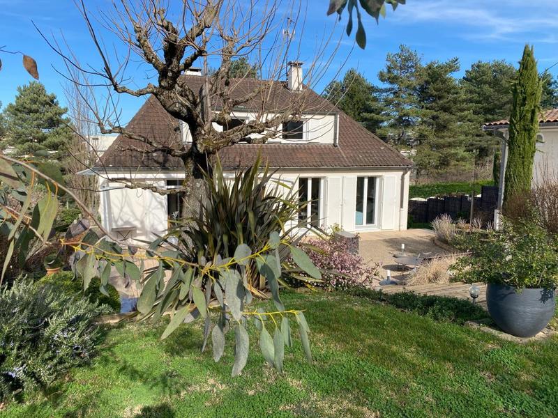 Maison - 161 m² - 5 pièces