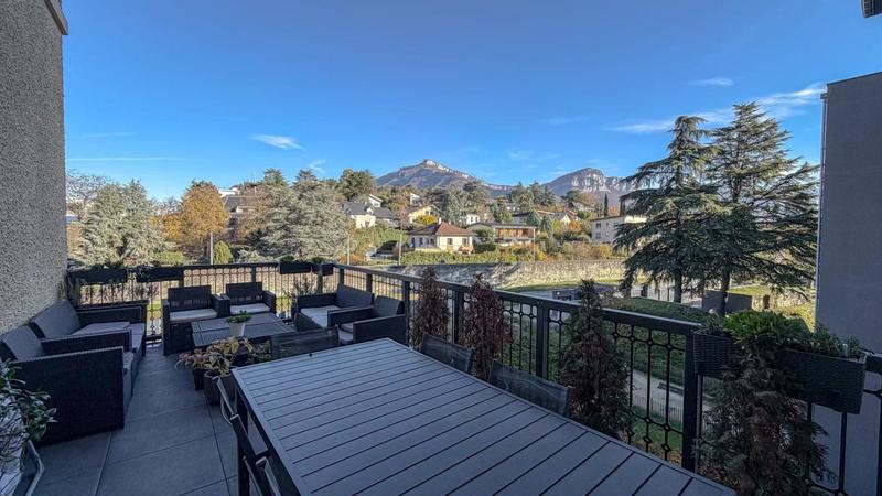 Duplex - 137 m² - 4 pièces