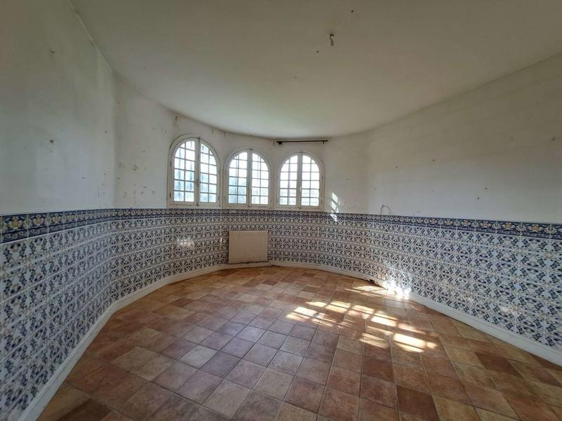 Maison - 298 m² - 6 pièces